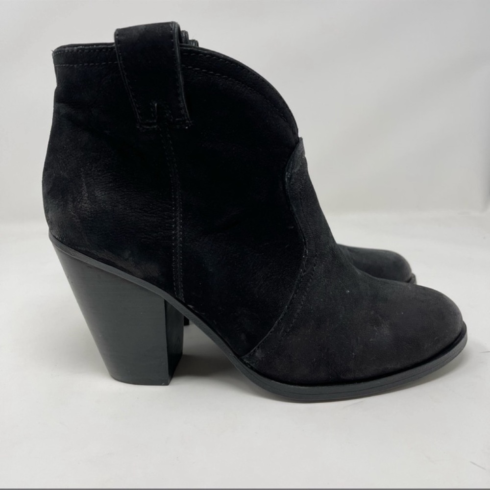 Vince Camuto Distressed Suede Booties s 8.5